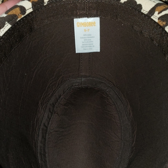 5 PIECE COORDINATING LOT - Picture 7 of 8